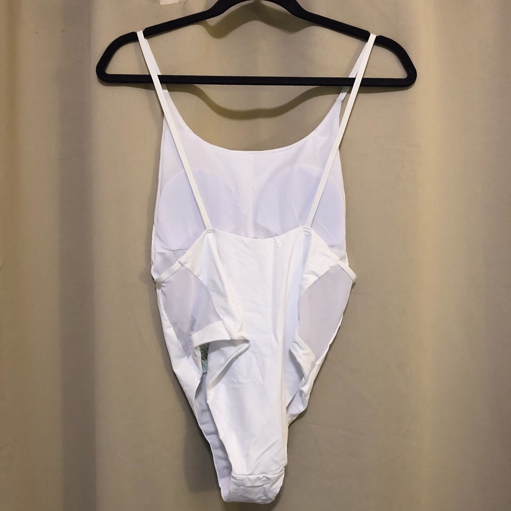 F21 mesh panel one piece swimsuit - Picture 5 of 8